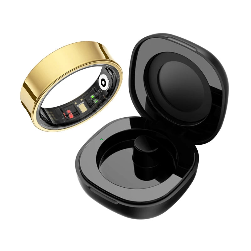 Anillo inteligente de seguimiento del sueño en color dorado junto a su estuche de carga